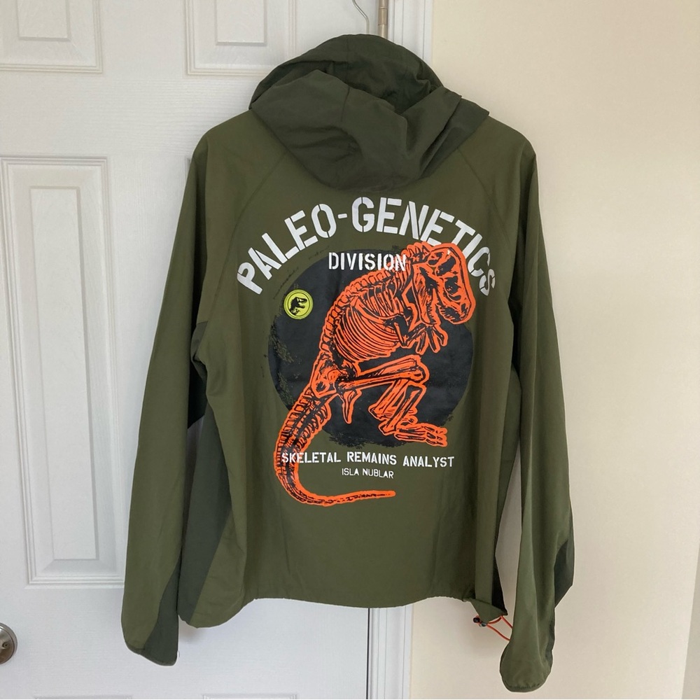 NWT-Universal Studios Jurassic Park Paleo-Genetics Pullover Hooded Windbreaker
